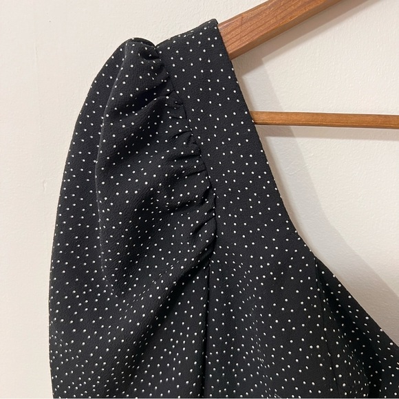 Miss Selfridge cropped puff sleeve top Size 4 polka dot black  white sweetheart - Picture 3 of 14